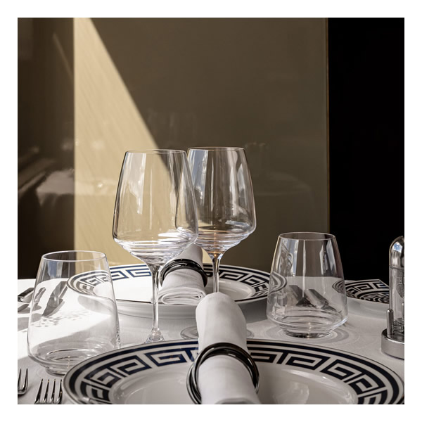 La Dolce Vita dining table La Dolce Vita dining table